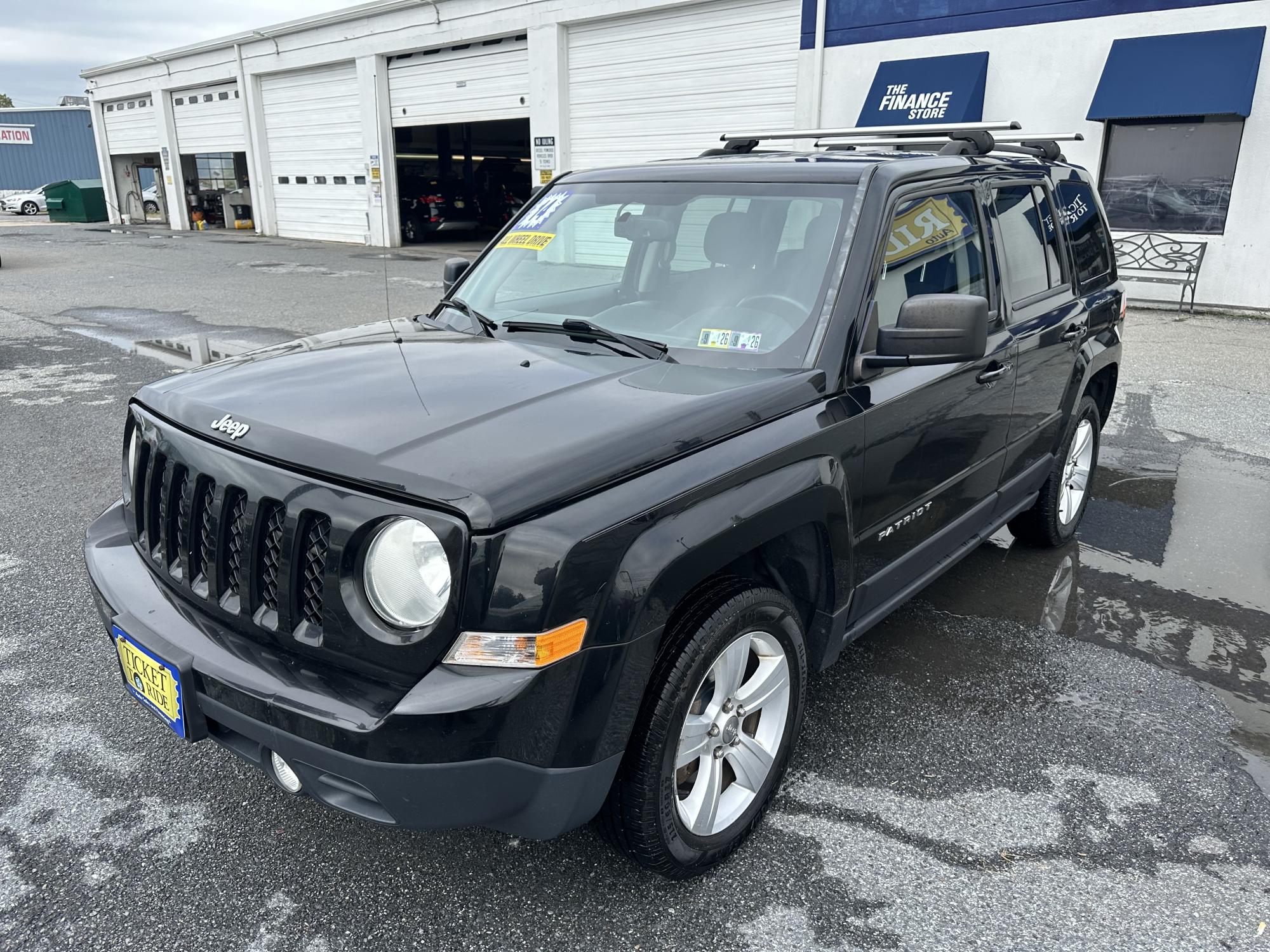 photo of 2014 Jeep Patriot Latitude 4WD