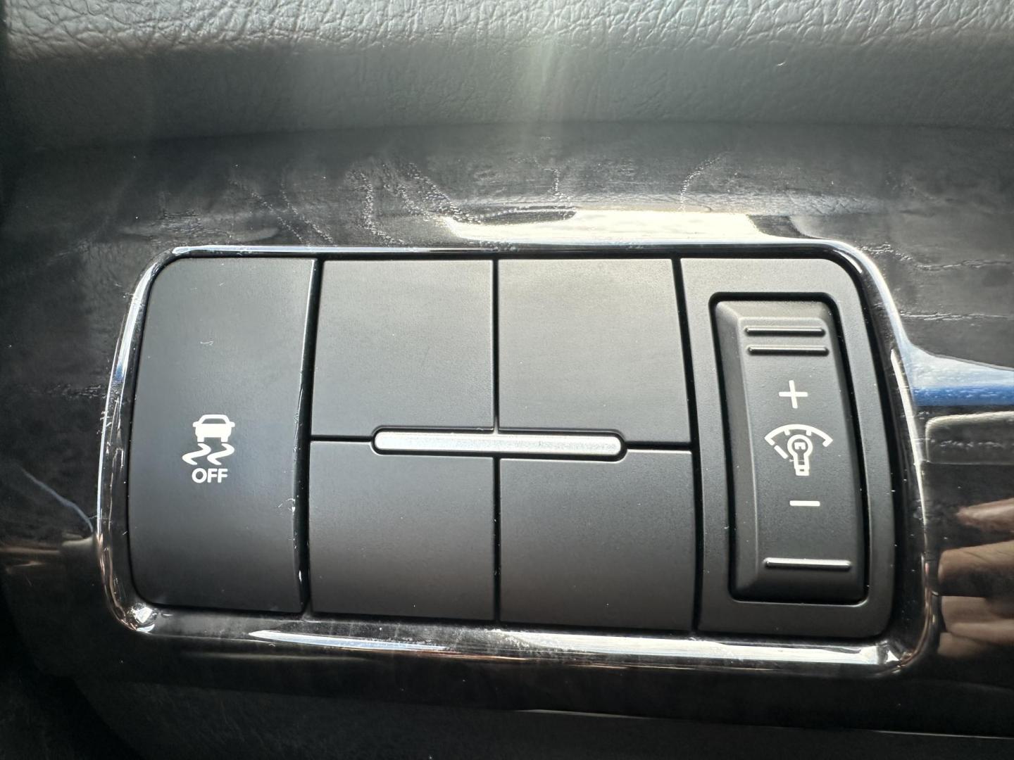 2014 BURGUNDY Kia Sorento LX 2WD (5XYKT3A60EG) with an 2.4L L4 DOHC 16V engine, 6-Speed Automatic transmission, located at 1254 Manheim Pike, Lancaster, PA, 17601, (717) 393-9133, 40.062870, -76.323273 - Photo#17