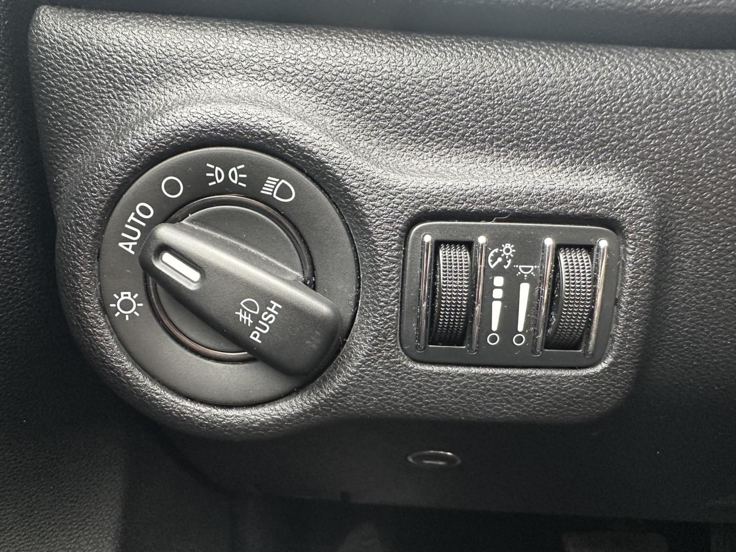 2014 GRAY Dodge Dart Limited (1C3CDFCBXED) with an 2.4L L4 DOHC 16V engine, 6-Speed Automatic transmission, located at 1254 Manheim Pike, Lancaster, PA, 17601, (717) 393-9133, 40.062870, -76.323273 - Photo#14