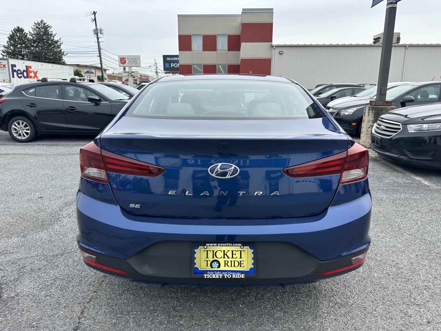 2019 BLUE Hyundai Elantra SE 6AT (5NPD74LF1KH) with an 1.8L L4 DOHC 16V engine, 6A transmission, located at 1254 Manheim Pike, Lancaster, PA, 17601, (717) 393-9133, 40.062870, -76.323273 - Photo#5