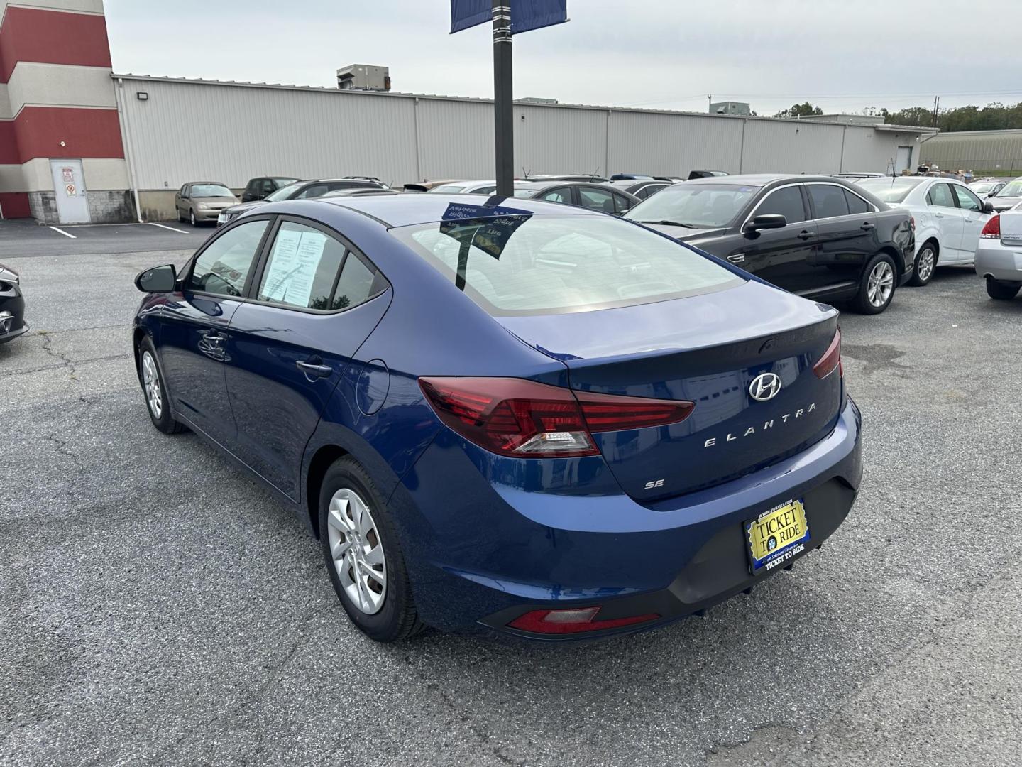2019 BLUE Hyundai Elantra SE 6AT (5NPD74LF1KH) with an 2.0L L4 DOHC 16V engine, 6A transmission, located at 1254 Manheim Pike, Lancaster, PA, 17601, (717) 393-9133, 40.062870, -76.323273- Photo#8