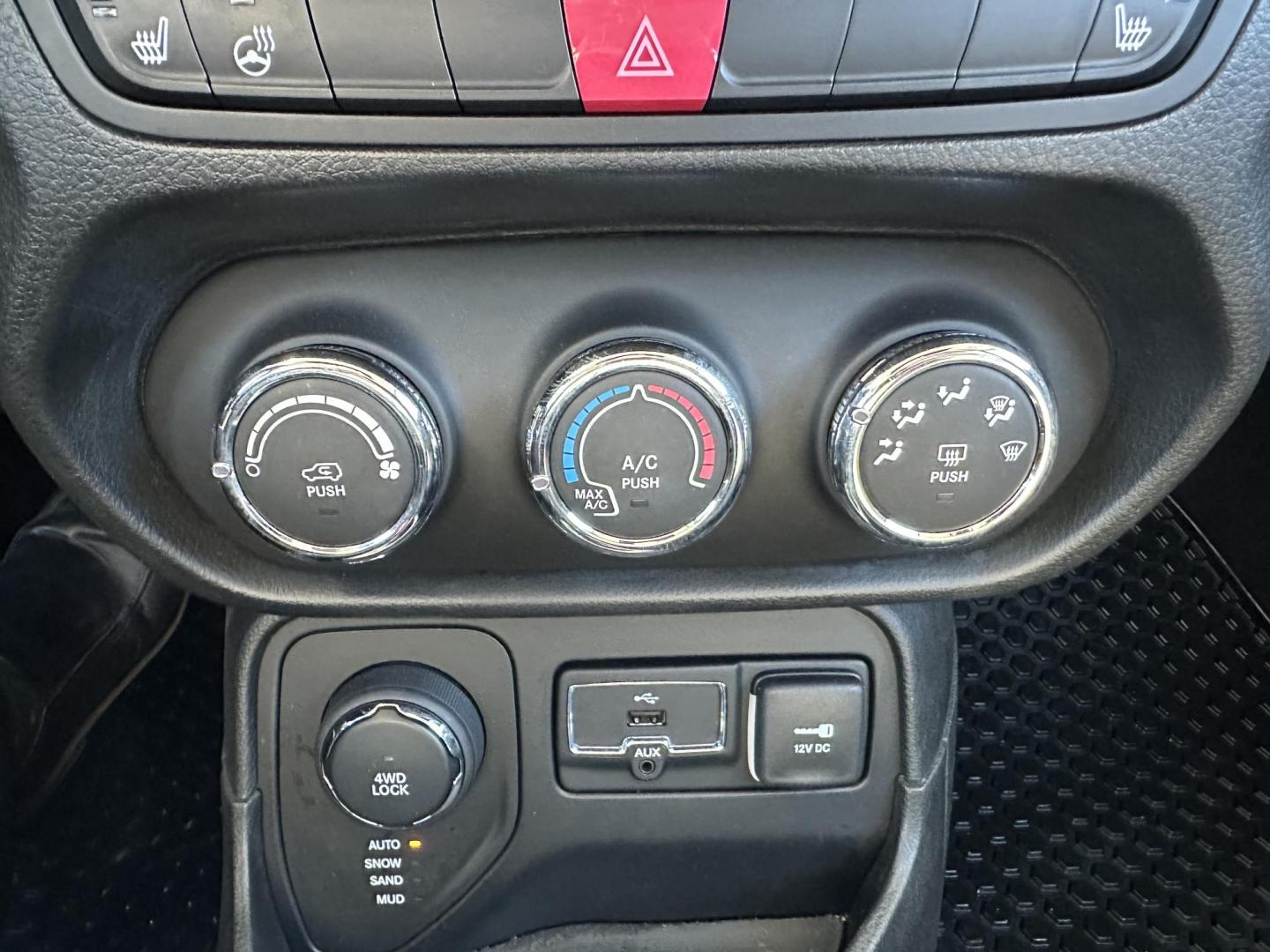 2016 BLACK Jeep Renegade Latitude 4WD (ZACCJBBT5GP) with an 2.4L L4 DOHC 16V engine, 6M transmission, located at 1254 Manheim Pike, Lancaster, PA, 17601, (717) 393-9133, 40.062870, -76.323273 - Photo#21