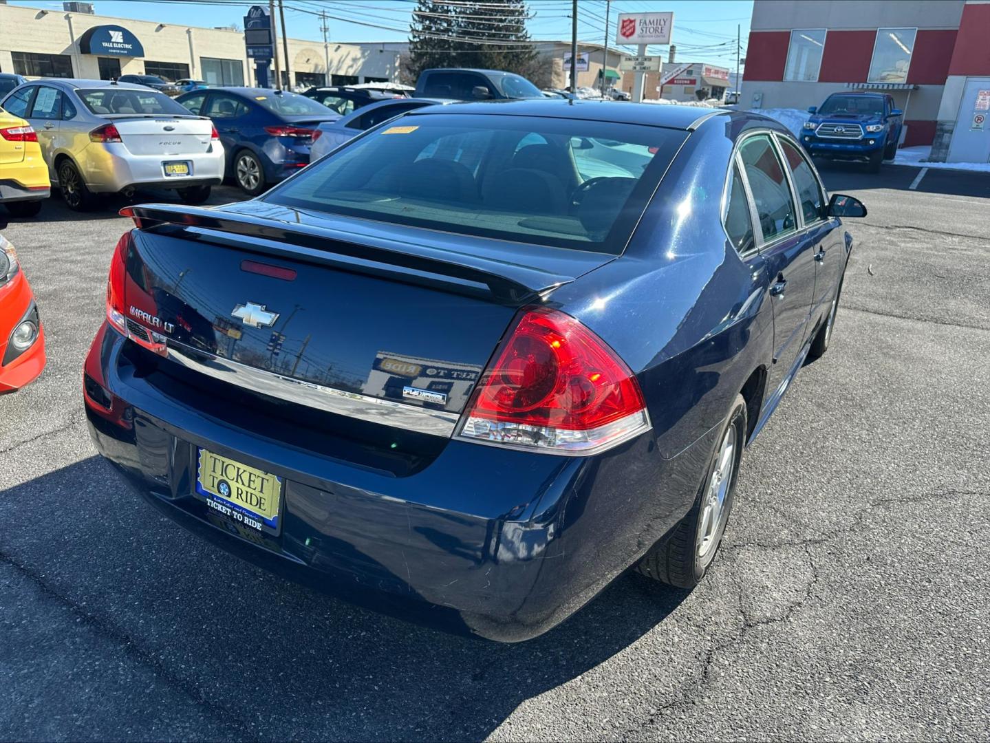 2011 BLUE Chevrolet Impala LT (2G1WG5EKXB1) with an 3.5L V6 OHV 16V FFV engine, 4-Speed Automatic transmission, located at 1254 Manheim Pike, Lancaster, PA, 17601, (717) 393-9133, 40.062870, -76.323273 - Photo#4
