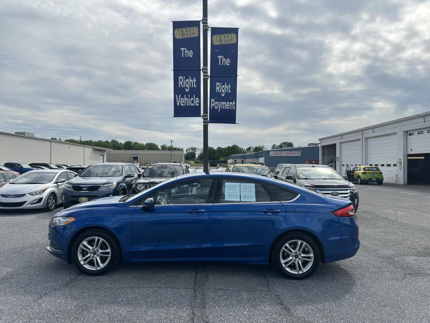 2018 BLUE Ford Fusion SE (3FA6P0H73JR) with an 2.5L L4 DOHC 16V engine, 6A transmission, located at 1254 Manheim Pike, Lancaster, PA, 17601, (717) 393-9133, 40.062870, -76.323273 - Stylish, comfortable, and built for everyday driving, this 2018 Ford Fusion SE delivers the perfect balance of performance, technology, and reliability. With its sleek exterior design and smooth handling, the Fusion stands out as a sedan that feels both refined and fun to drive. Inside, you’ll - Photo#9