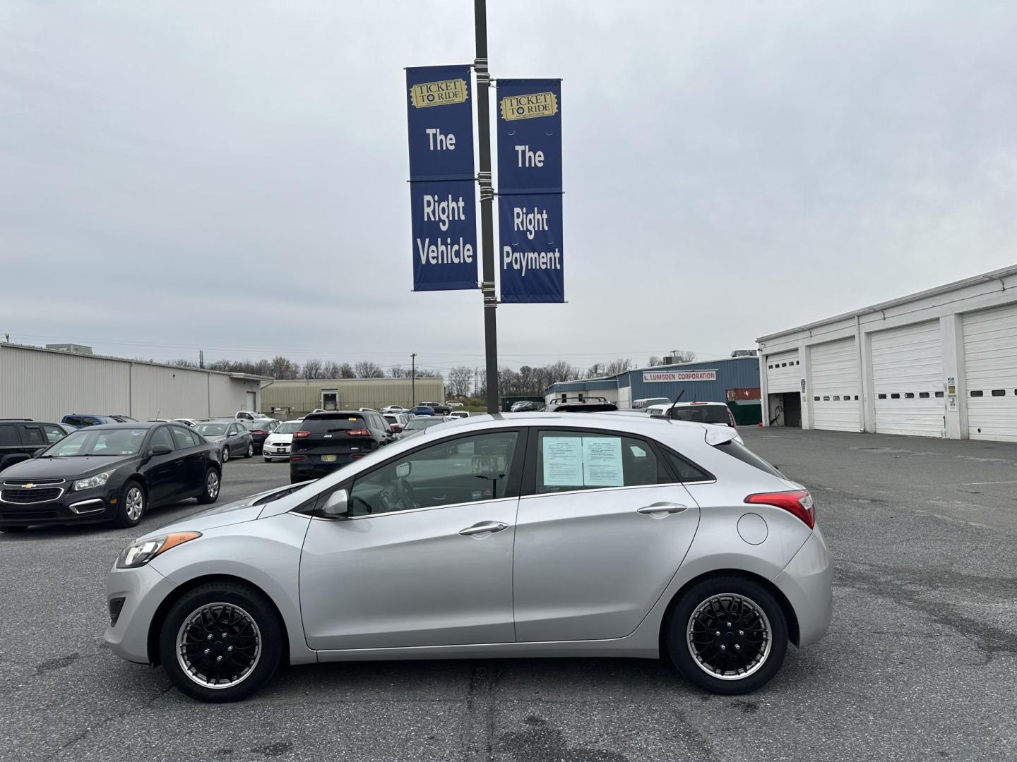 2016 SILVER Hyundai Elantra GT A/T (KMHD35LH9GU) with an 2.0L L4 16V DOHC engine, 6A transmission, located at 1254 Manheim Pike, Lancaster, PA, 17601, (717) 393-9133, 40.062870, -76.323273 - Photo#5