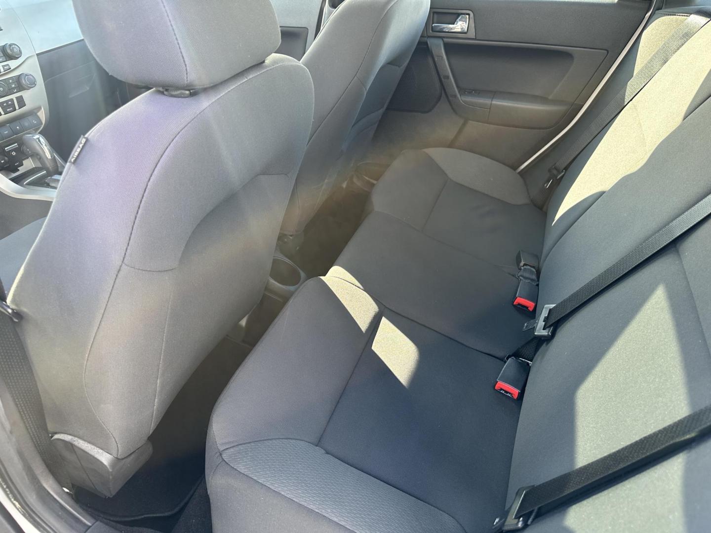 2011 SILVER Ford Focus SES Sedan (1FAHP3GNXBW) with an 2.0L L4 DOHC 16V engine, located at 1254 Manheim Pike, Lancaster, PA, 17601, (717) 393-9133, 40.062870, -76.323273 - Photo#6