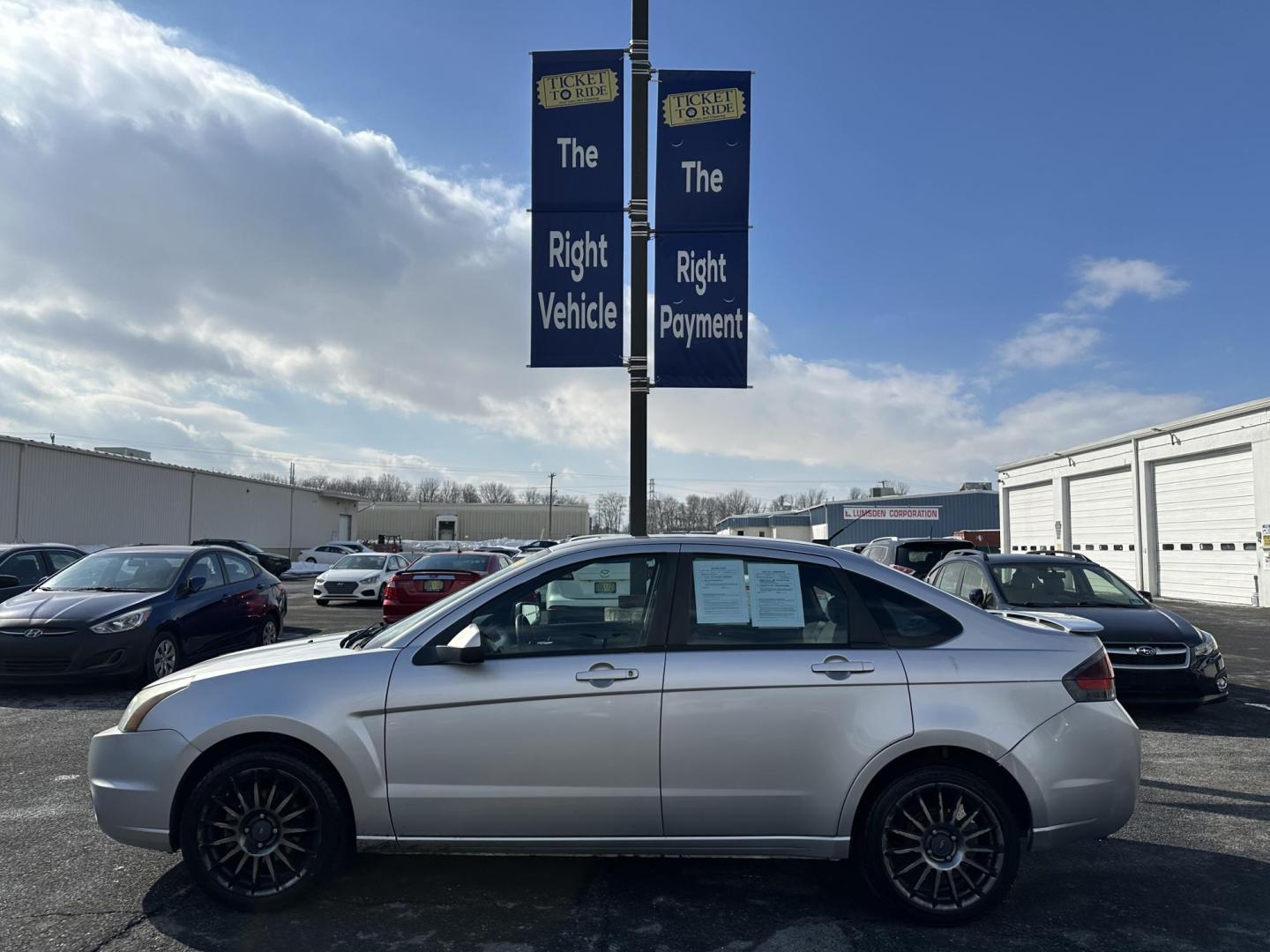 2011 SILVER Ford Focus SES Sedan (1FAHP3GNXBW) with an 2.0L L4 DOHC 16V engine, located at 1254 Manheim Pike, Lancaster, PA, 17601, (717) 393-9133, 40.062870, -76.323273 - Photo#8