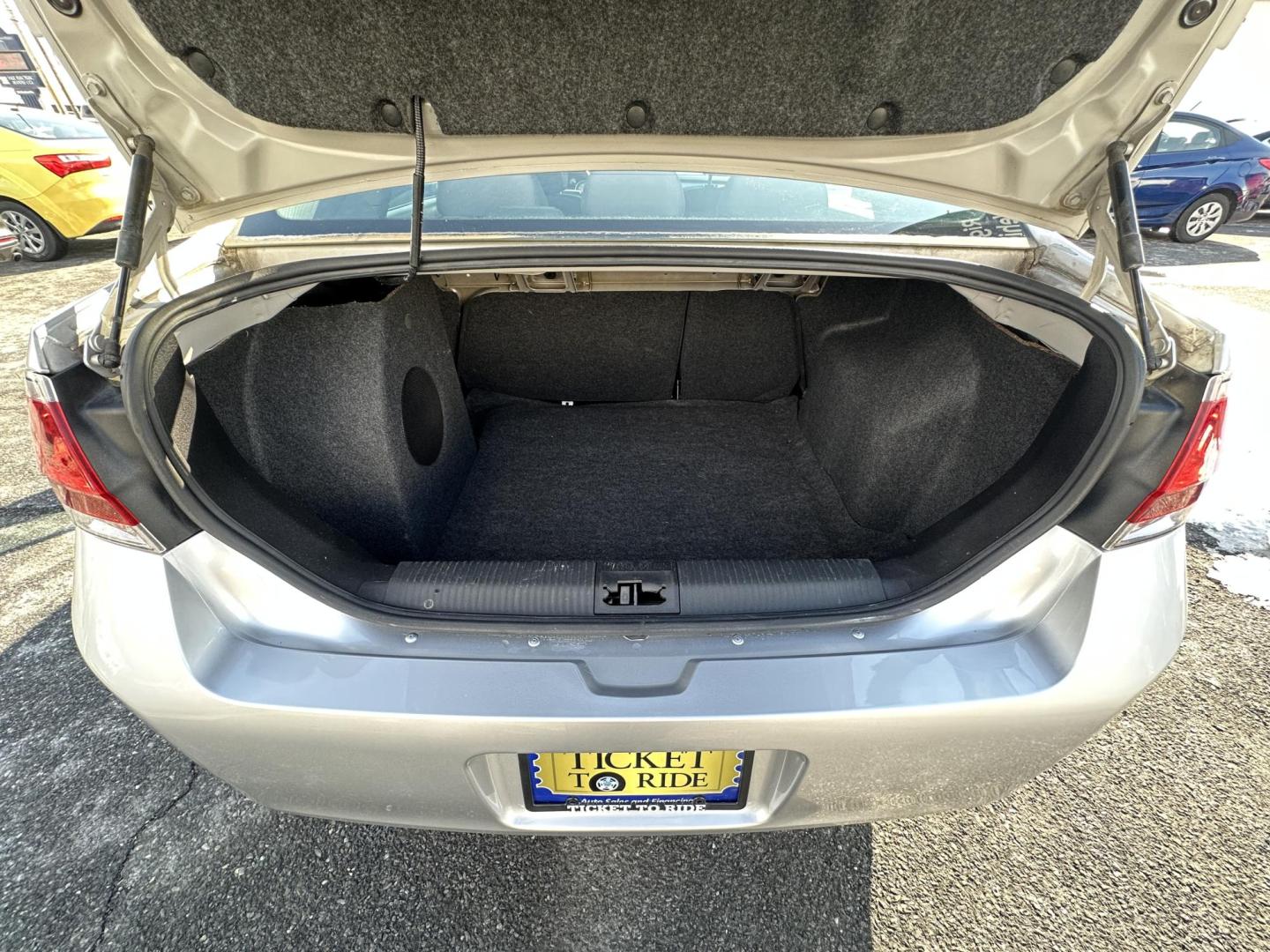 2011 SILVER Ford Focus SES Sedan (1FAHP3GNXBW) with an 2.0L L4 DOHC 16V engine, located at 1254 Manheim Pike, Lancaster, PA, 17601, (717) 393-9133, 40.062870, -76.323273 - Photo#11