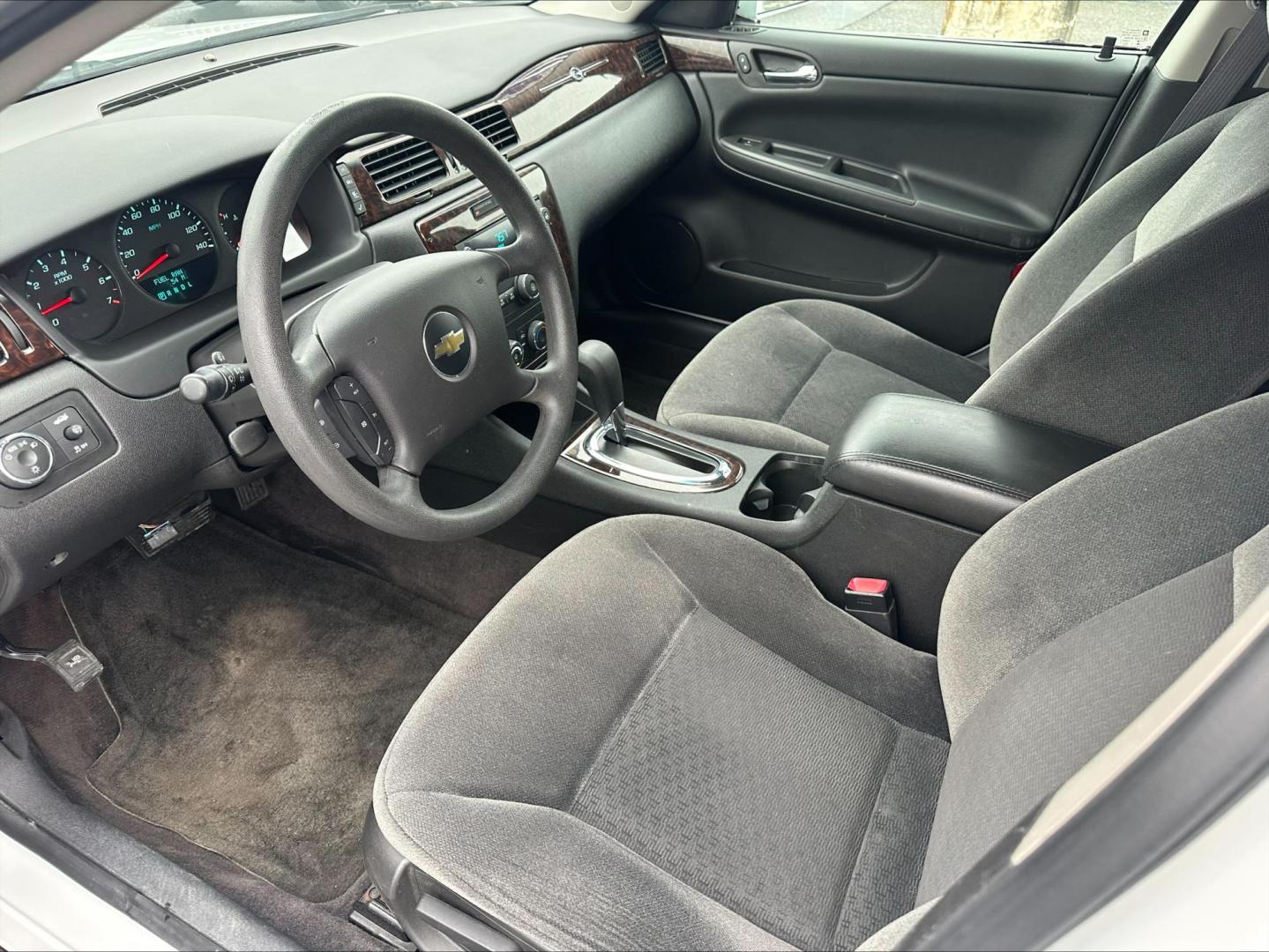 2015 WHITE Chevrolet Impala Limited LS (2G1WA5E33F1) with an 3.6L V6 DOHC 16V FFV engine, 6-Speed Automatic transmission, located at 1254 Manheim Pike, Lancaster, PA, 17601, (717) 393-9133, 40.062870, -76.323273 - Photo#8