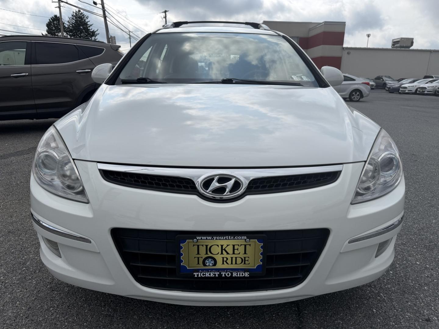 2012 WHITE Hyundai Elantra Touring SE Manual (KMHDC8AE9CU) with an 2.0L L4 DOHC 16V engine, 5-Speed Manual transmission, located at 1254 Manheim Pike, Lancaster, PA, 17601, (717) 393-9133, 40.062870, -76.323273- Photo#7