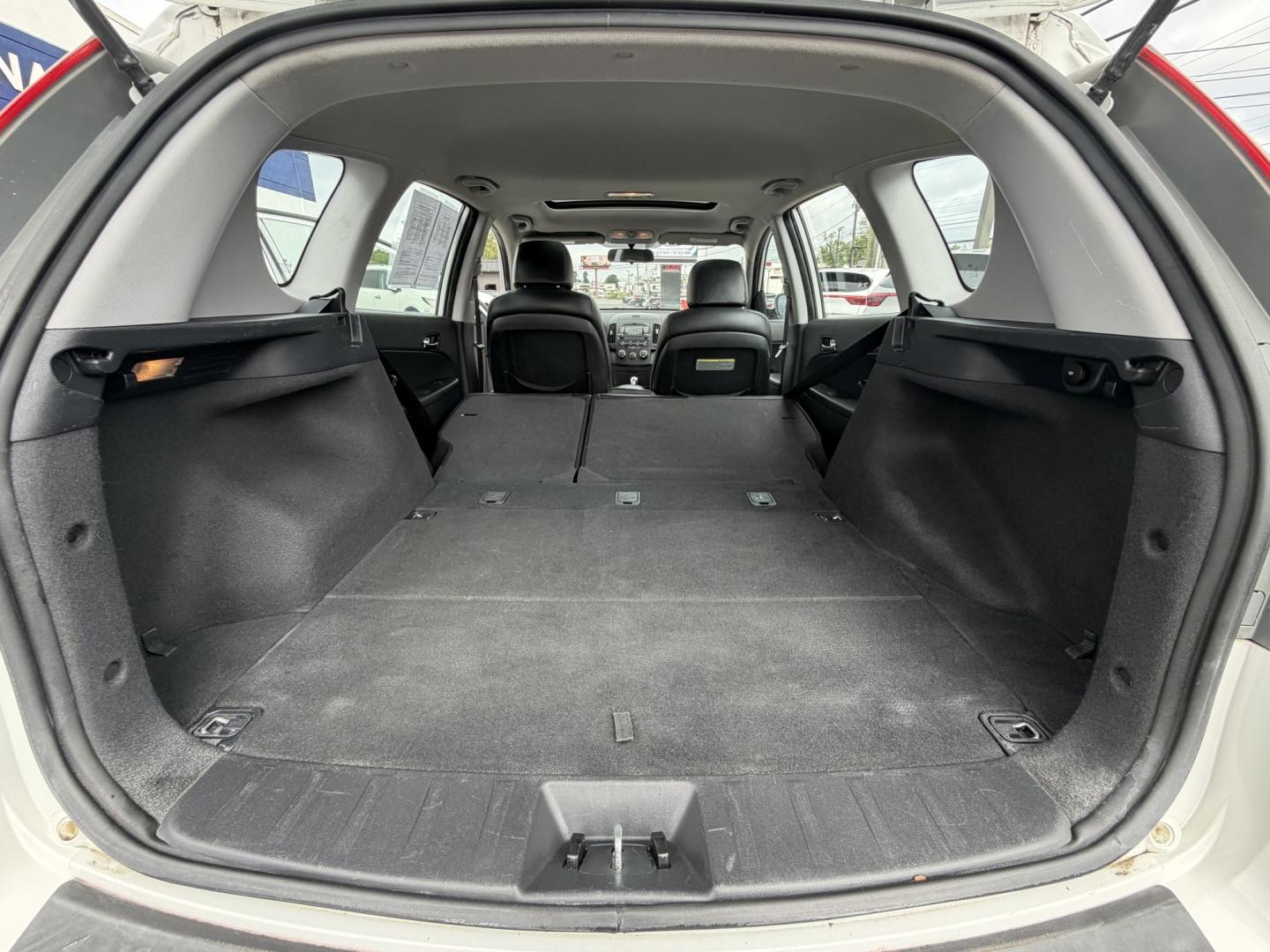 2012 WHITE Hyundai Elantra Touring SE Manual (KMHDC8AE9CU) with an 2.0L L4 DOHC 16V engine, 5-Speed Manual transmission, located at 1254 Manheim Pike, Lancaster, PA, 17601, (717) 393-9133, 40.062870, -76.323273- Photo#18