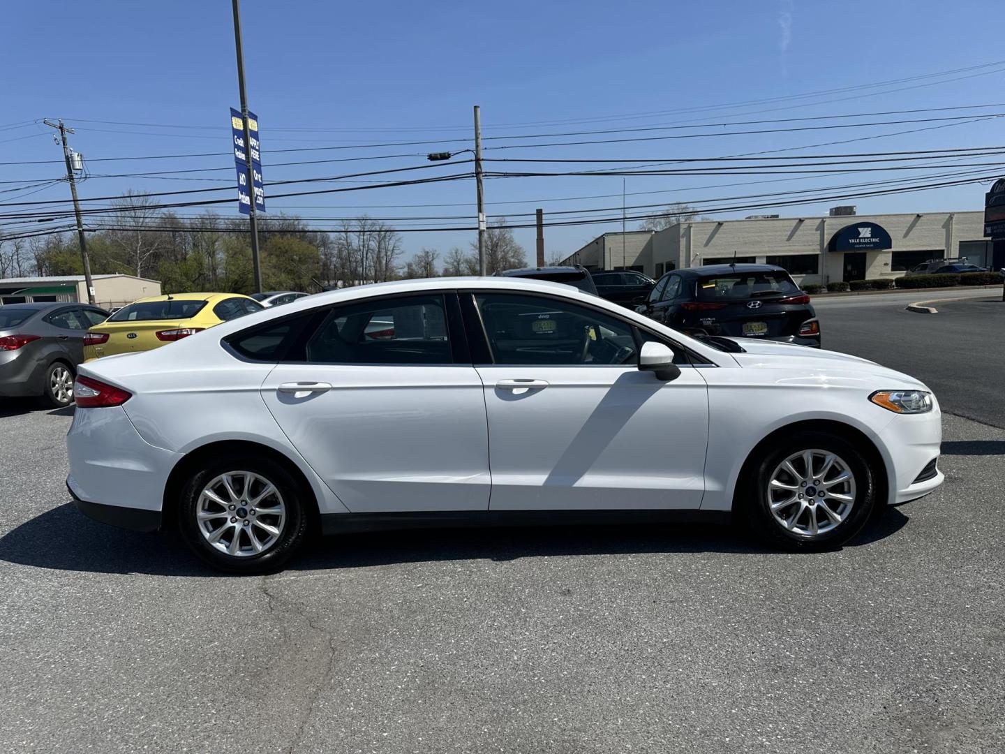 2016 WHITE Ford Fusion S (1FA6P0G75G5) with an 2.5L L4 DOHC 16V engine, 6-Speed Automatic transmission, located at 1254 Manheim Pike, Lancaster, PA, 17601, (717) 393-9133, 40.062870, -76.323273 - Photo#3