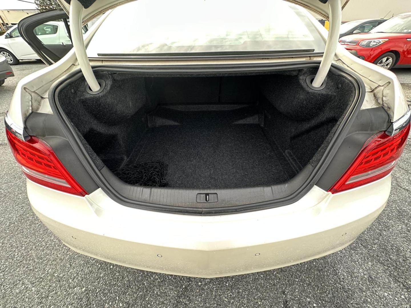 2014 WHITE Buick LaCrosse Leather Package (1G4GB5G36EF) with an 3.6L V6 DOHC 24V FFV engine, 6-Speed Automatic transmission, located at 1254 Manheim Pike, Lancaster, PA, 17601, (717) 393-9133, 40.062870, -76.323273 - Photo#8