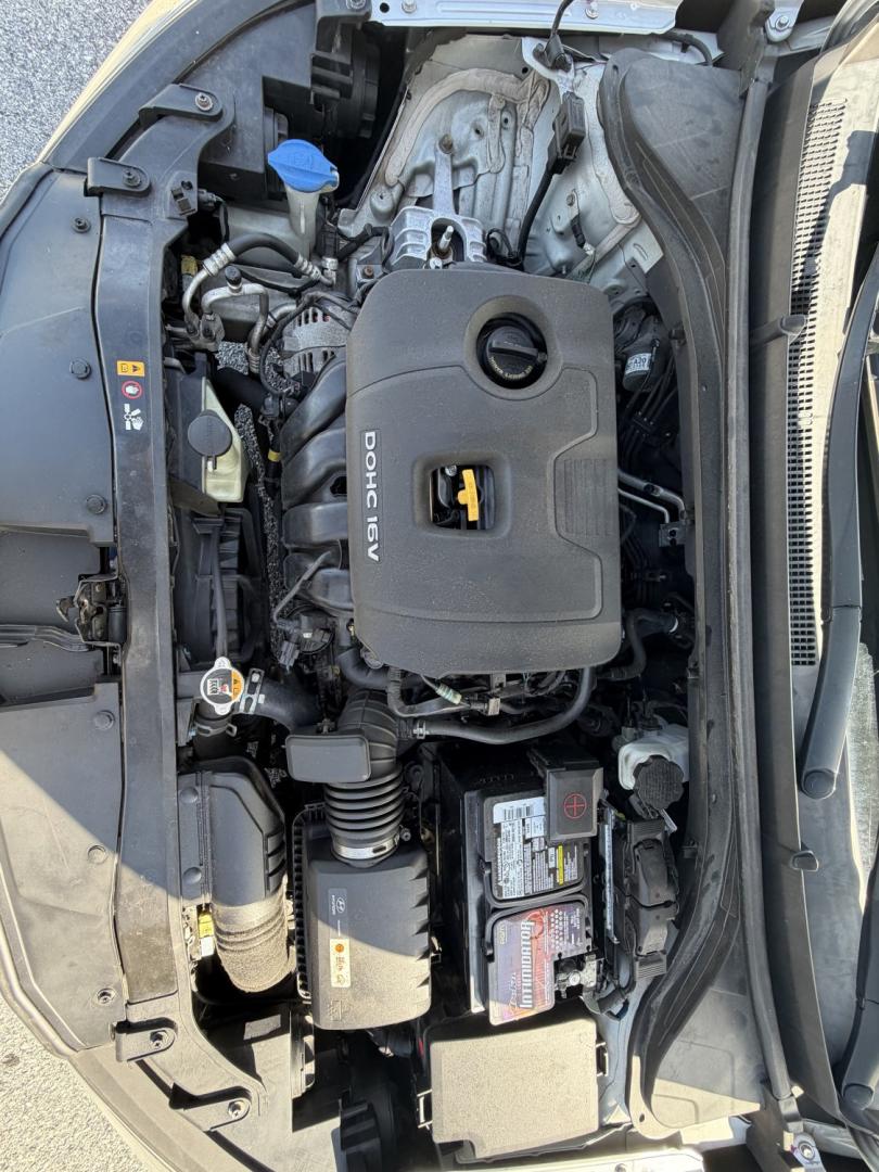 2018 SILVER Hyundai Elantra Limited (5NPD84LF1JH) with an 1.8L L4 DOHC 16V engine, 6A transmission, located at 1254 Manheim Pike, Lancaster, PA, 17601, (717) 393-9133, 40.062870, -76.323273 - Enjoy comfort, style, and modern features in this 2018 Hyundai Elantra Limited—a well-equipped sedan that delivers a premium feel without the premium price. With its sleek design and refined interior, the Limited trim takes your daily drive to the next level. Reliable, efficient, and packed with- Photo#19