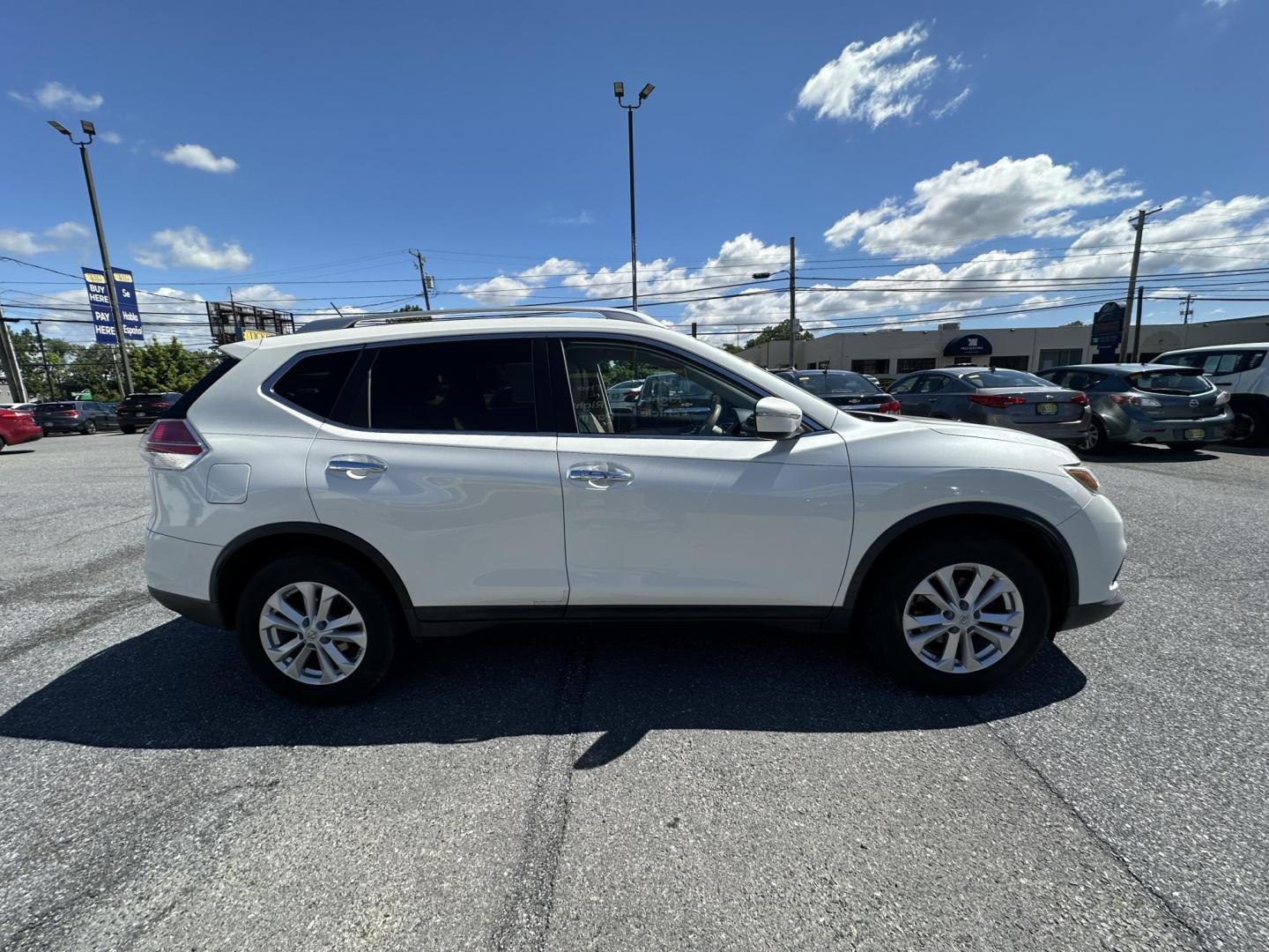 2015 HITE Nissan Rogue S AWD (KNMAT2MV8FP) with an 2.5L L4 DOHC 16V engine, Continuously Variable Transmission transmission, located at 1254 Manheim Pike, Lancaster, PA, 17601, (717) 393-9133, 40.062870, -76.323273- Photo#5