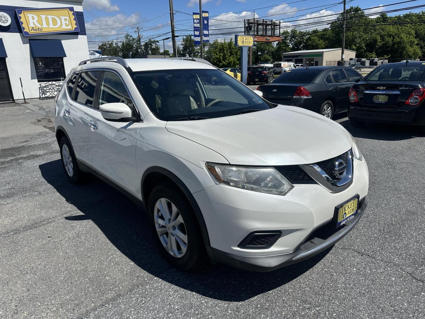 2015 HITE Nissan Rogue S AWD (KNMAT2MV8FP) with an 2.5L L4 DOHC 16V engine, Continuously Variable Transmission transmission, located at 1254 Manheim Pike, Lancaster, PA, 17601, (717) 393-9133, 40.062870, -76.323273- Photo#2