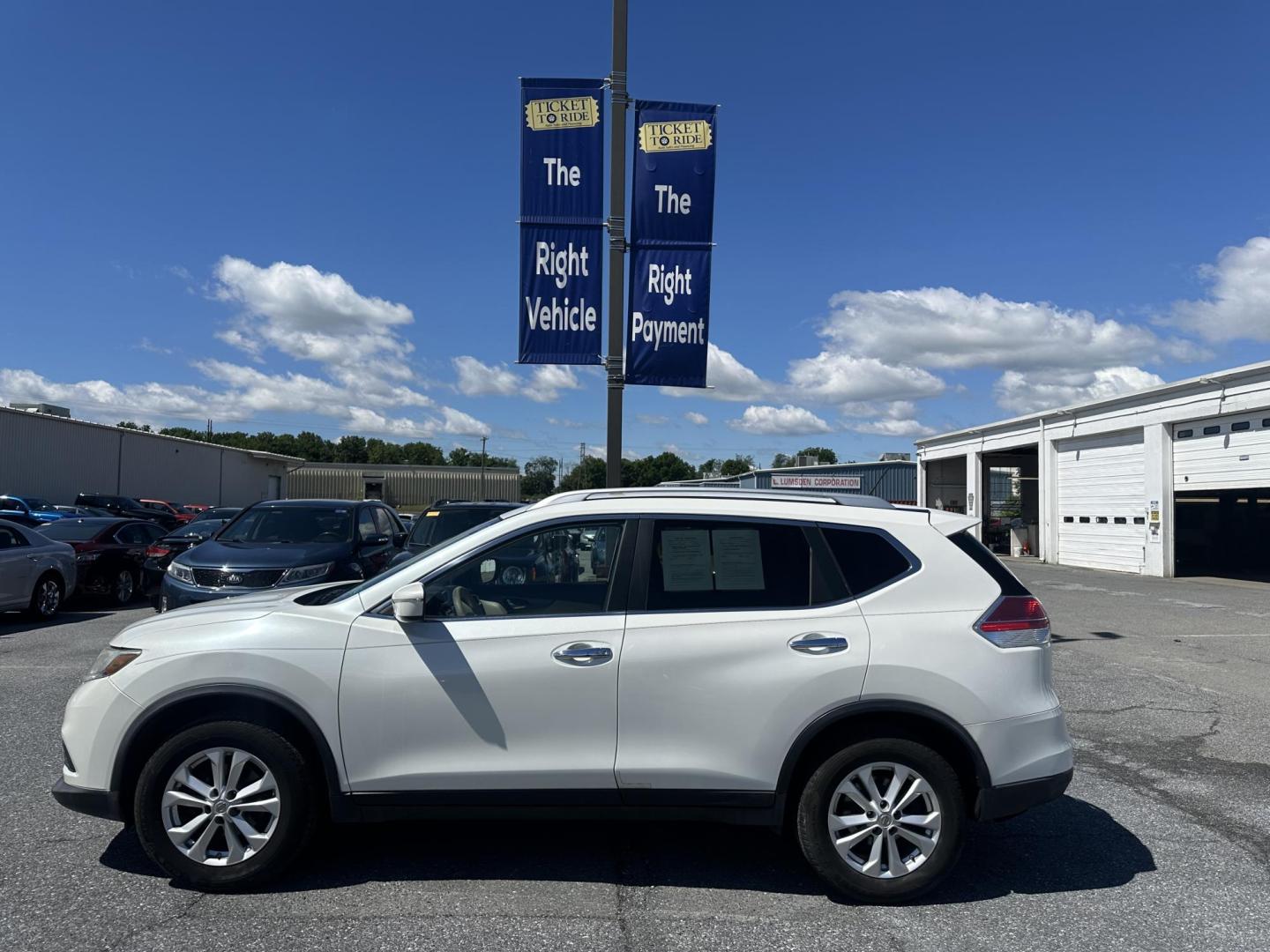 2015 HITE Nissan Rogue S AWD (KNMAT2MV8FP) with an 2.5L L4 DOHC 16V engine, Continuously Variable Transmission transmission, located at 1254 Manheim Pike, Lancaster, PA, 17601, (717) 393-9133, 40.062870, -76.323273- Photo#7