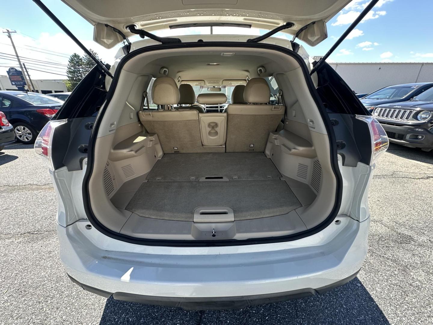 2015 HITE Nissan Rogue S AWD (KNMAT2MV8FP) with an 2.5L L4 DOHC 16V engine, Continuously Variable Transmission transmission, located at 1254 Manheim Pike, Lancaster, PA, 17601, (717) 393-9133, 40.062870, -76.323273- Photo#11