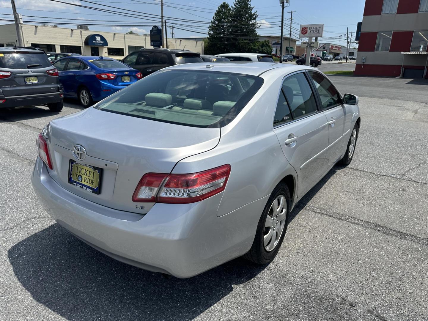 2011 SILVER Toyota Camry SE 6-Spd MT (4T1BF3EK4BU) with an 2.5L L4 DOHC 16V engine, 6-Speed Manual transmission, located at 1254 Manheim Pike, Lancaster, PA, 17601, (717) 393-9133, 40.062870, -76.323273- Photo#4