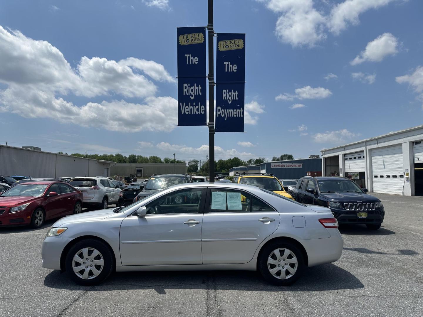 2011 SILVER Toyota Camry SE 6-Spd MT (4T1BF3EK4BU) with an 2.5L L4 DOHC 16V engine, 6-Speed Manual transmission, located at 1254 Manheim Pike, Lancaster, PA, 17601, (717) 393-9133, 40.062870, -76.323273- Photo#7
