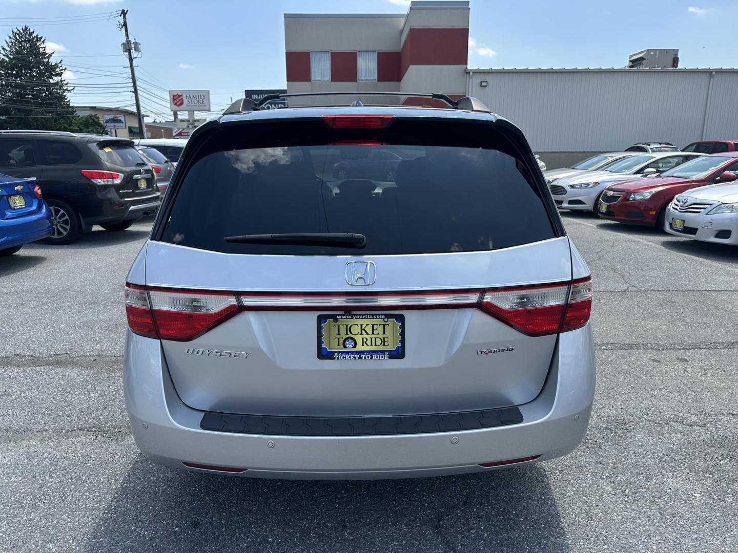 2011 SILVER Honda Odyssey Touring (5FNRL5H91BB) with an 3.5L V6 SOHC 24V engine, 5-Speed Automatic transmission, located at 1254 Manheim Pike, Lancaster, PA, 17601, (717) 393-9133, 40.062870, -76.323273 - Photo#3