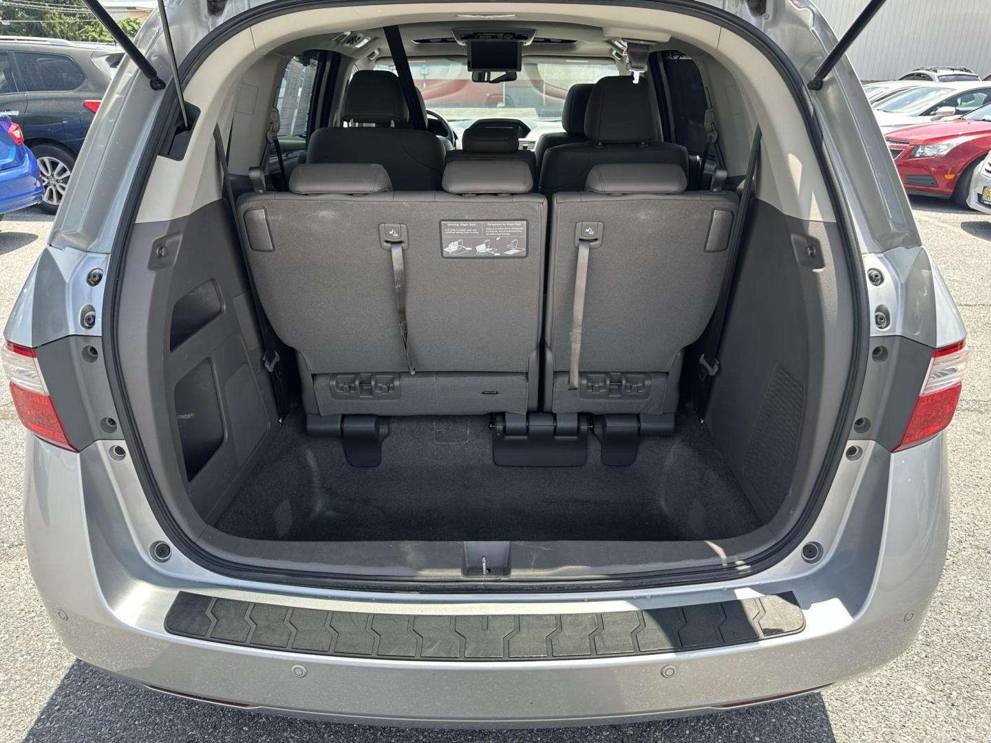 2011 SILVER Honda Odyssey Touring (5FNRL5H91BB) with an 3.5L V6 SOHC 24V engine, 5-Speed Automatic transmission, located at 1254 Manheim Pike, Lancaster, PA, 17601, (717) 393-9133, 40.062870, -76.323273 - Photo#9