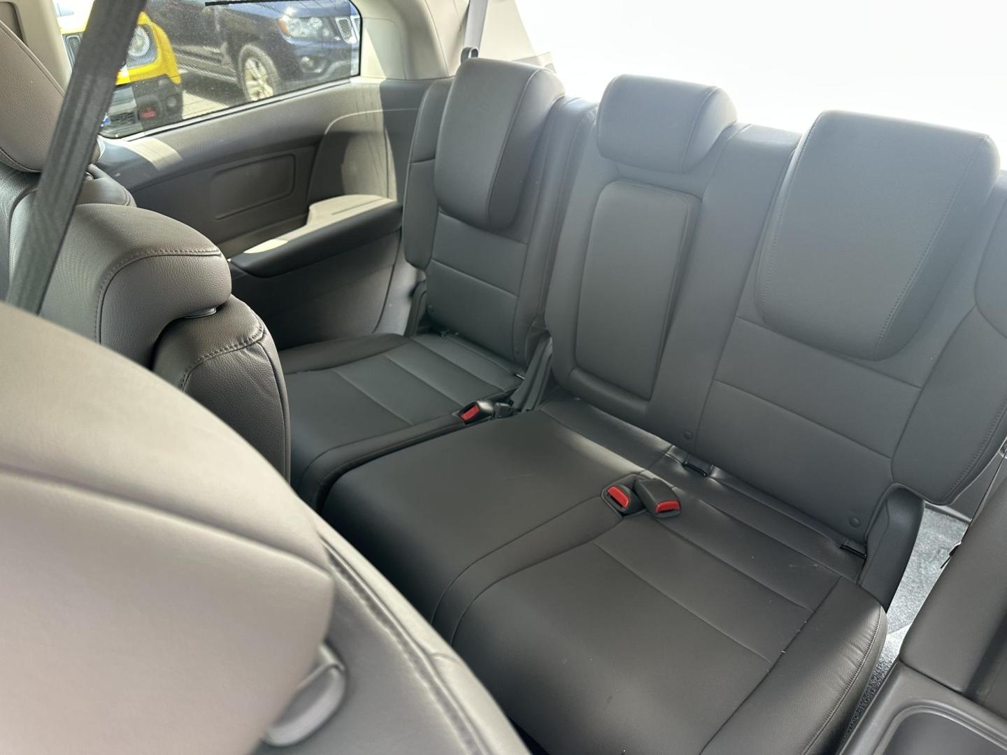 2011 SILVER Honda Odyssey Touring (5FNRL5H91BB) with an 3.5L V6 SOHC 24V engine, 5-Speed Automatic transmission, located at 1254 Manheim Pike, Lancaster, PA, 17601, (717) 393-9133, 40.062870, -76.323273 - Photo#10