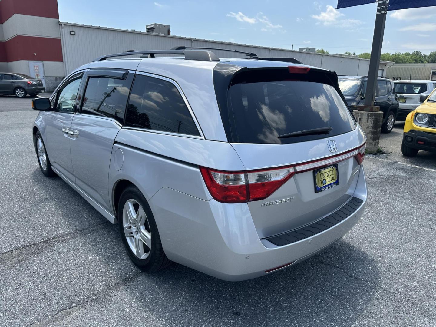 2011 SILVER Honda Odyssey Touring (5FNRL5H91BB) with an 3.5L V6 SOHC 24V engine, 5-Speed Automatic transmission, located at 1254 Manheim Pike, Lancaster, PA, 17601, (717) 393-9133, 40.062870, -76.323273 - Photo#8