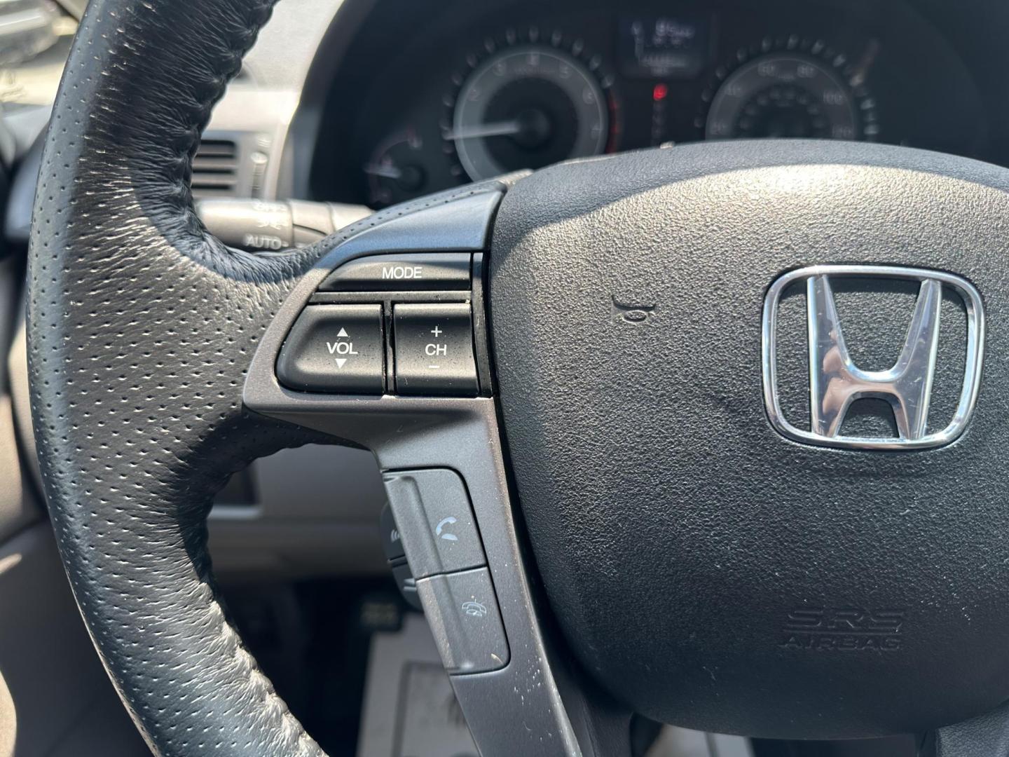 2011 SILVER Honda Odyssey Touring (5FNRL5H91BB) with an 3.5L V6 SOHC 24V engine, 5-Speed Automatic transmission, located at 1254 Manheim Pike, Lancaster, PA, 17601, (717) 393-9133, 40.062870, -76.323273 - Photo#13