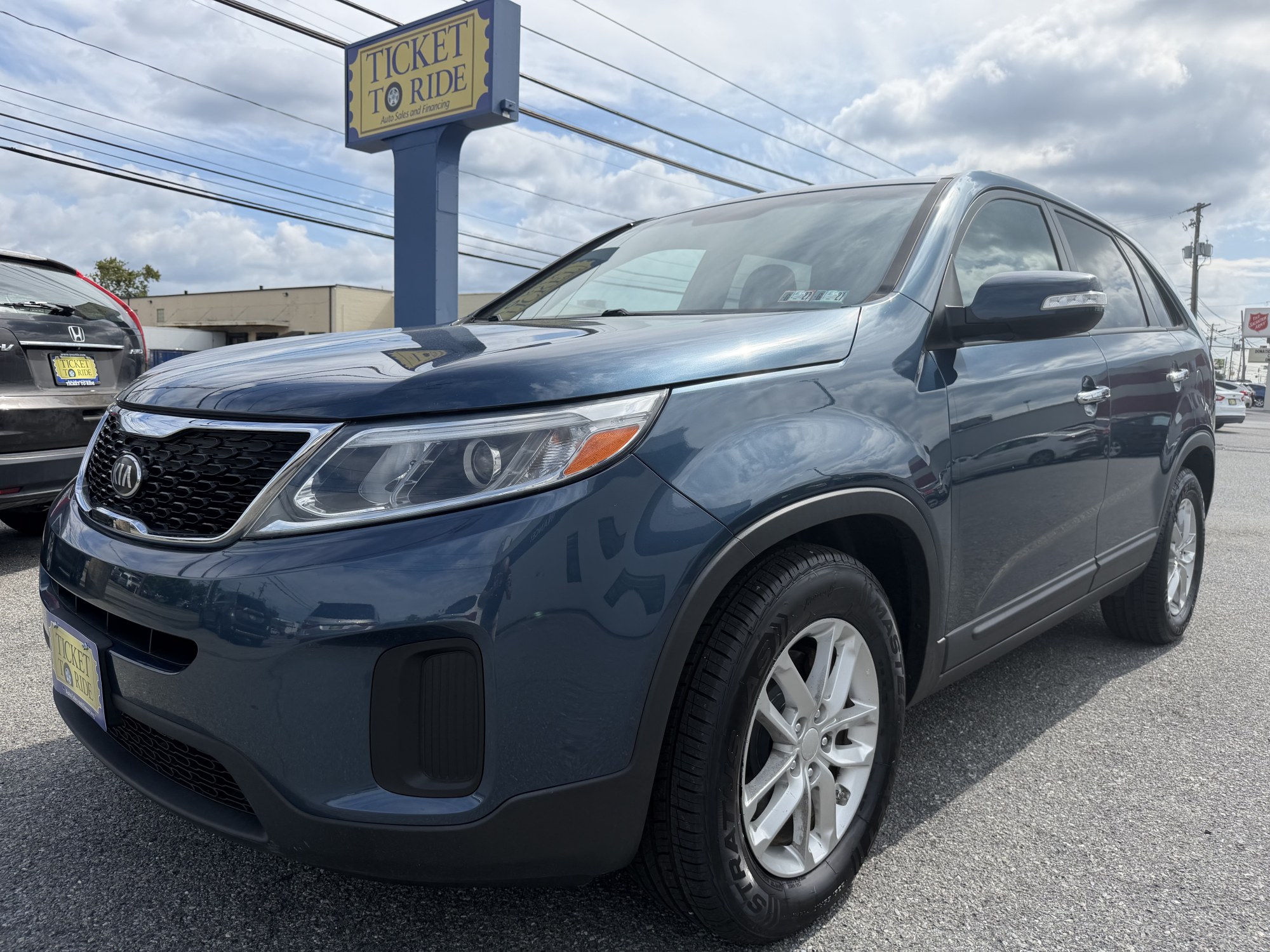 photo of 2014 Kia Sorento LX 2WD