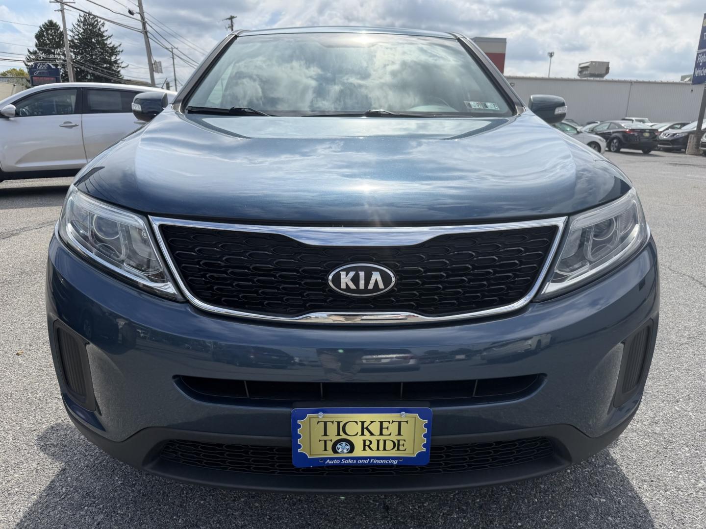 2014 BLUE Kia Sorento LX 2WD (5XYKT3A67EG) with an 2.4L L4 DOHC 16V engine, 6-Speed Automatic transmission, located at 1254 Manheim Pike, Lancaster, PA, 17601, (717) 393-9133, 40.062870, -76.323273- Photo#7