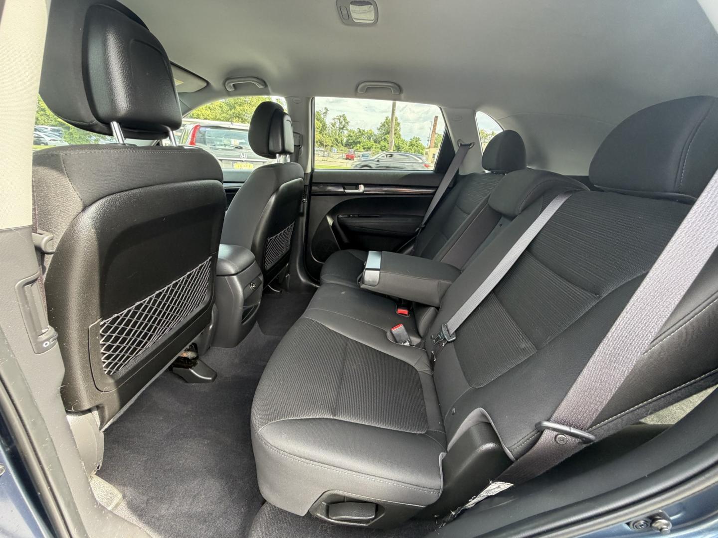 2014 BLUE Kia Sorento LX 2WD (5XYKT3A67EG) with an 2.4L L4 DOHC 16V engine, 6-Speed Automatic transmission, located at 1254 Manheim Pike, Lancaster, PA, 17601, (717) 393-9133, 40.062870, -76.323273- Photo#12