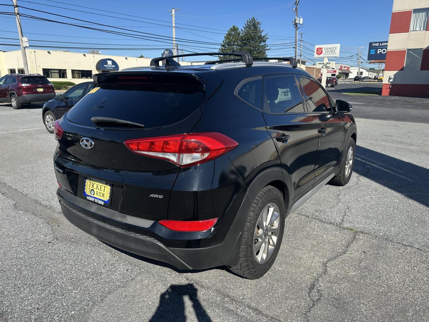2017 BLACK Hyundai Tucson SE w/Preferred Package AWD (KM8J3CA42HU) with an 2.0L L4 DOHC 16V engine, 6A transmission, located at 1254 Manheim Pike, Lancaster, PA, 17601, (717) 393-9133, 40.062870, -76.323273- Photo#4