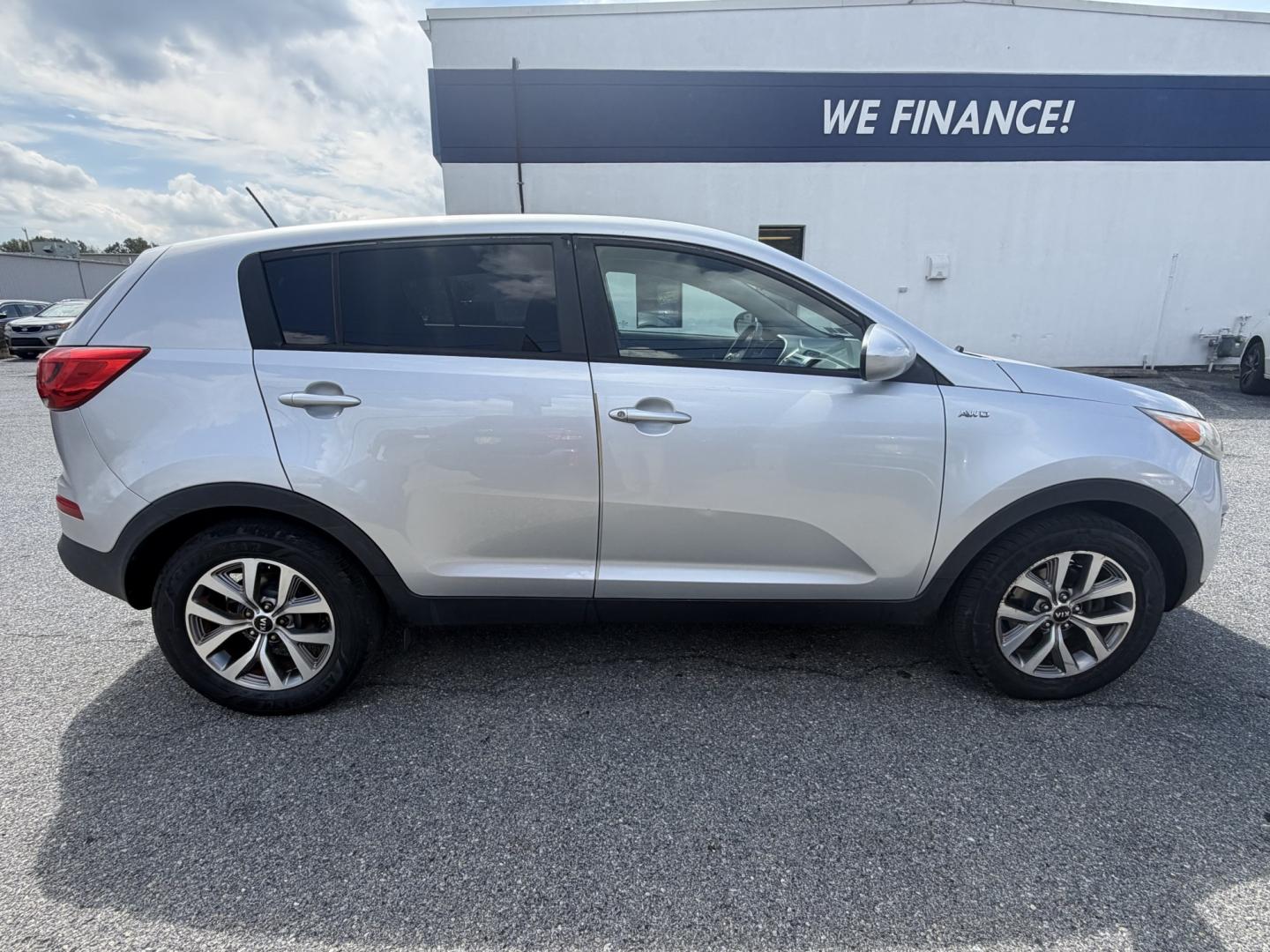 2014 SILVER Kia Sportage LX AWD (KNDPBCAC4E7) with an 2.4L V6 DOHC 24V engine, 6-Speed Automatic transmission, located at 1254 Manheim Pike, Lancaster, PA, 17601, (717) 393-9133, 40.062870, -76.323273- Photo#5