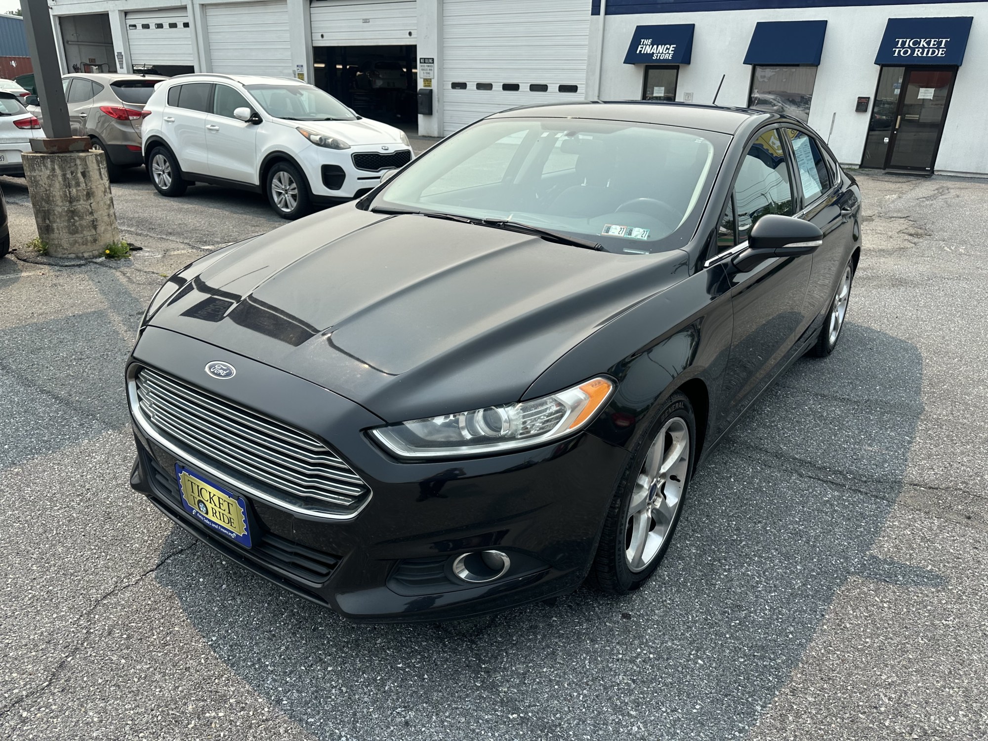 photo of 2014 Ford Fusion SE