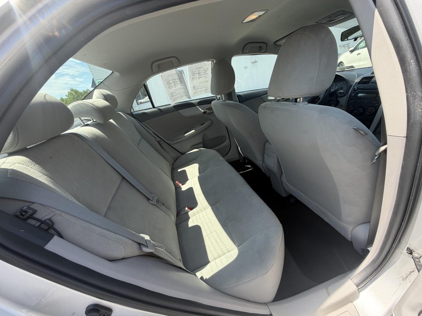 2013 SILVER Toyota Corolla LE 4-Speed AT (5YFBU4EE6DP) with an 1.8L L4 DOHC 16V engine, 4-Speed Automatic transmission, located at 1254 Manheim Pike, Lancaster, PA, 17601, (717) 393-9133, 40.062870, -76.323273 - The 2013 Toyota Corolla is a practical and dependable sedan that’s well suited for commuting, running errands, and everyday driving. Known for its strong reputation for reliability, the Corolla offers a comfortable interior, excellent fuel economy, and affordable operating costs—making it a smar- Photo#13
