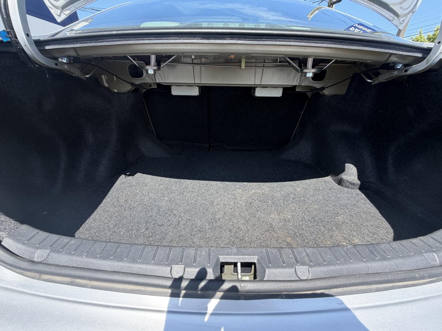 2013 SILVER Toyota Corolla LE 4-Speed AT (5YFBU4EE6DP) with an 1.8L L4 DOHC 16V engine, 4-Speed Automatic transmission, located at 1254 Manheim Pike, Lancaster, PA, 17601, (717) 393-9133, 40.062870, -76.323273 - The 2013 Toyota Corolla is a practical and dependable sedan that’s well suited for commuting, running errands, and everyday driving. Known for its strong reputation for reliability, the Corolla offers a comfortable interior, excellent fuel economy, and affordable operating costs—making it a smar- Photo#15