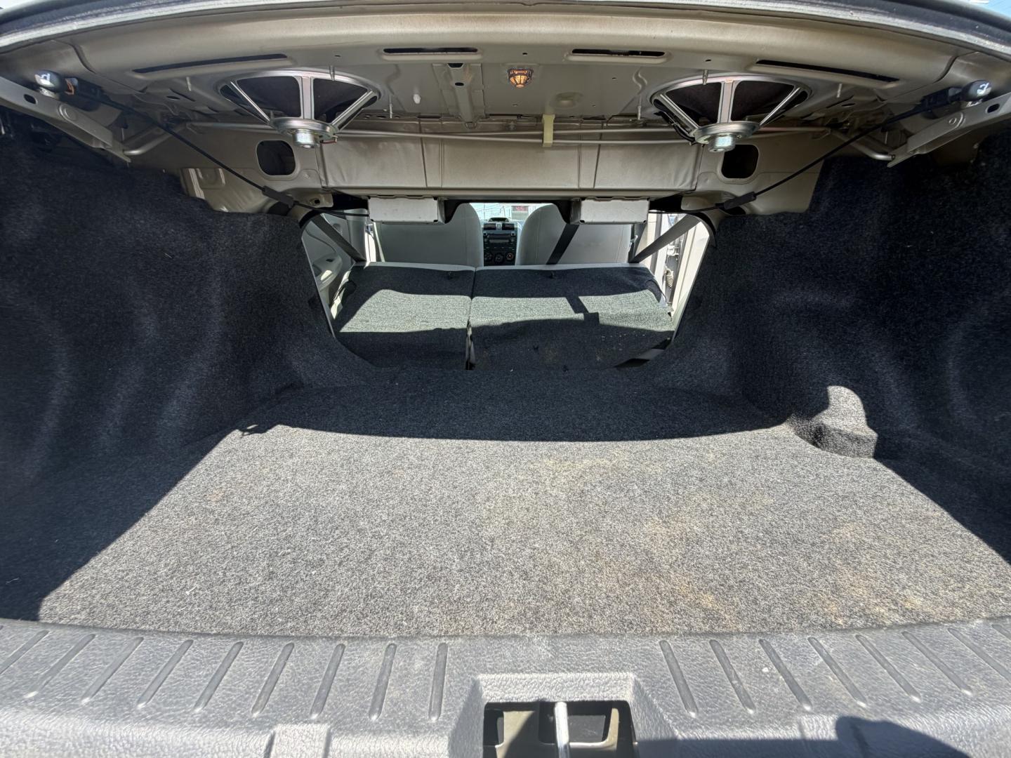 2013 SILVER Toyota Corolla LE 4-Speed AT (5YFBU4EE6DP) with an 1.8L L4 DOHC 16V engine, 4-Speed Automatic transmission, located at 1254 Manheim Pike, Lancaster, PA, 17601, (717) 393-9133, 40.062870, -76.323273 - The 2013 Toyota Corolla is a practical and dependable sedan that’s well suited for commuting, running errands, and everyday driving. Known for its strong reputation for reliability, the Corolla offers a comfortable interior, excellent fuel economy, and affordable operating costs—making it a smar- Photo#16