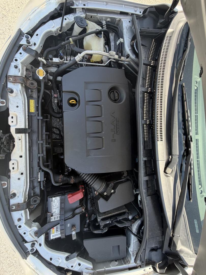 2013 SILVER Toyota Corolla LE 4-Speed AT (5YFBU4EE6DP) with an 1.8L L4 DOHC 16V engine, 4-Speed Automatic transmission, located at 1254 Manheim Pike, Lancaster, PA, 17601, (717) 393-9133, 40.062870, -76.323273 - The 2013 Toyota Corolla is a practical and dependable sedan that’s well suited for commuting, running errands, and everyday driving. Known for its strong reputation for reliability, the Corolla offers a comfortable interior, excellent fuel economy, and affordable operating costs—making it a smar- Photo#17