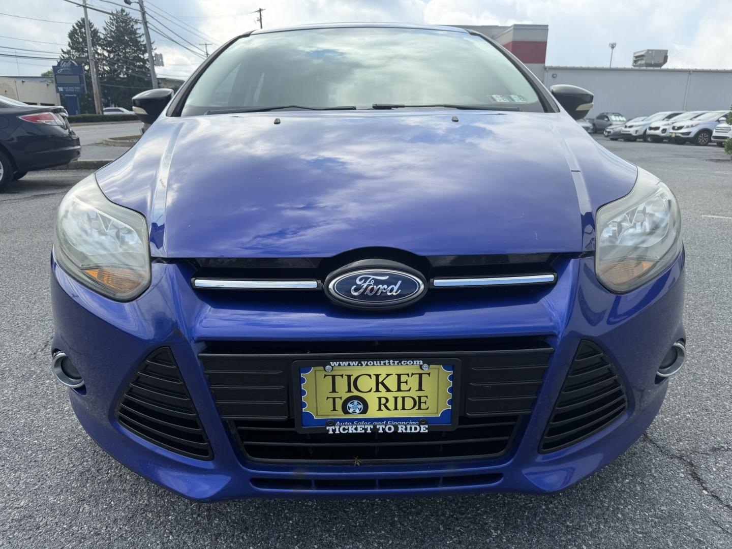 2013 BLUE Ford Focus SE Hatch (1FADP3K21DL) with an 2.0L L4 DOHC 16V engine, located at 1254 Manheim Pike, Lancaster, PA, 17601, (717) 393-9133, 40.062870, -76.323273- Photo#7