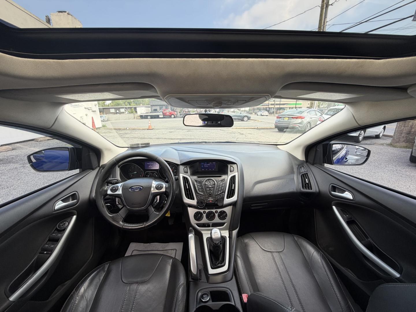2013 BLUE Ford Focus SE Hatch (1FADP3K21DL) with an 2.0L L4 DOHC 16V engine, located at 1254 Manheim Pike, Lancaster, PA, 17601, (717) 393-9133, 40.062870, -76.323273- Photo#8