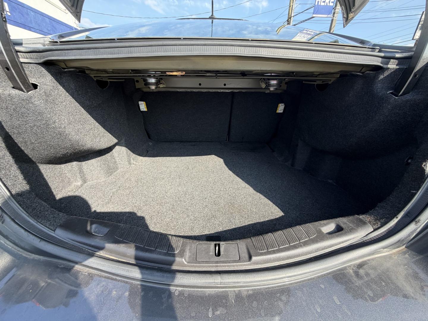 2016 GREY Ford Fusion SE (3FA6P0H70GR) with an 2.5L L4 DOHC 16V engine, 6A transmission, located at 1254 Manheim Pike, Lancaster, PA, 17601, (717) 393-9133, 40.062870, -76.323273- Photo#16