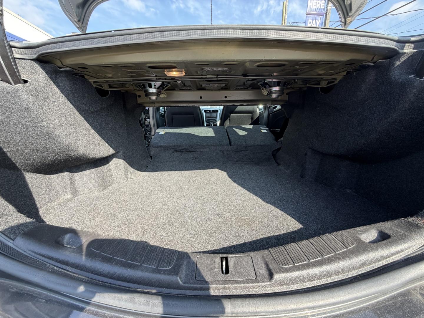 2016 GREY Ford Fusion SE (3FA6P0H70GR) with an 2.5L L4 DOHC 16V engine, 6A transmission, located at 1254 Manheim Pike, Lancaster, PA, 17601, (717) 393-9133, 40.062870, -76.323273- Photo#17