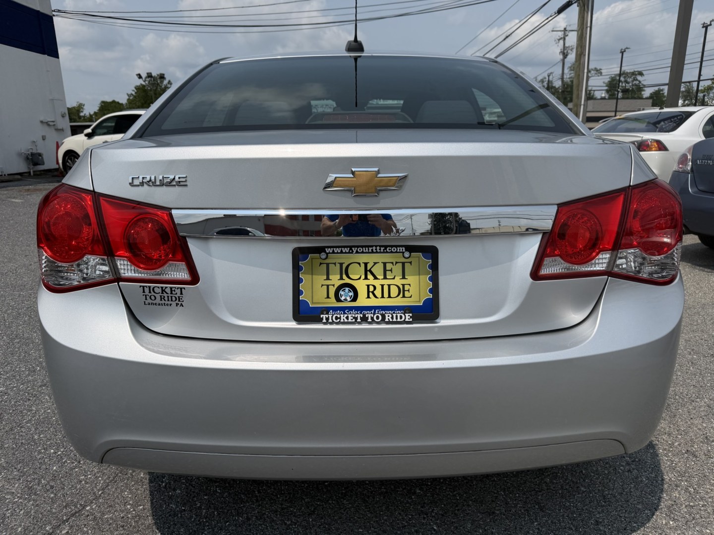 2016 SILVER Chevrolet Cruze Limited LS Auto (1G1PC5SG5G7) with an 1.8L L4 DOHC 16V FFV engine, 6A transmission, located at 1254 Manheim Pike, Lancaster, PA, 17601, (717) 393-9133, 40.062870, -76.323273- Photo#3