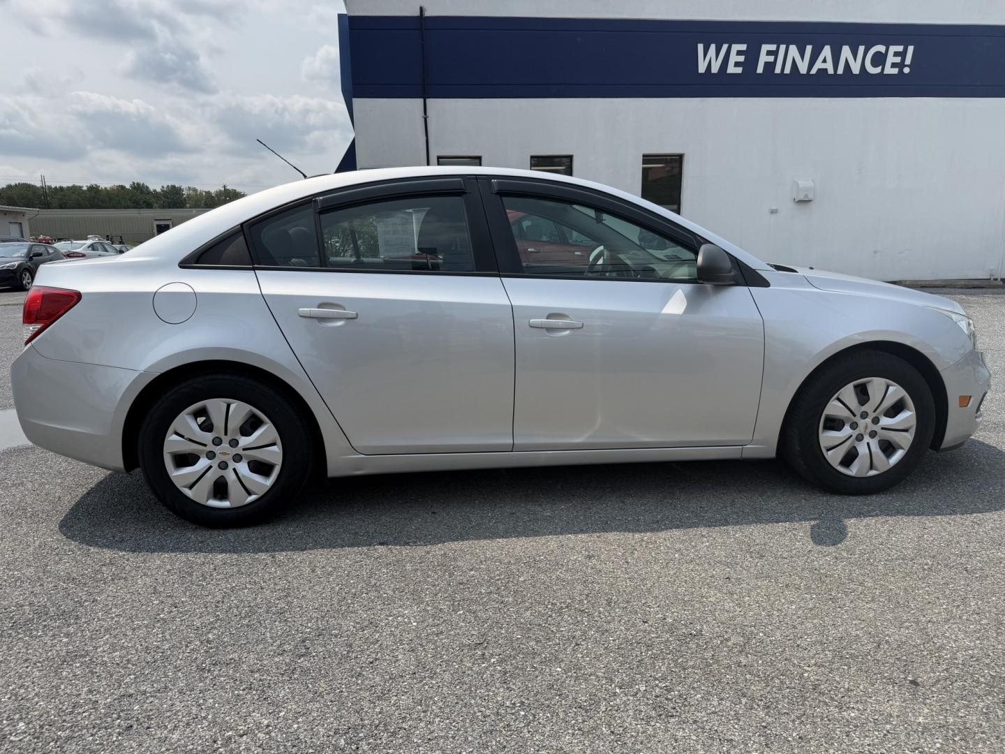 2016 SILVER Chevrolet Cruze Limited LS Auto (1G1PC5SG5G7) with an 1.8L L4 DOHC 16V FFV engine, 6A transmission, located at 1254 Manheim Pike, Lancaster, PA, 17601, (717) 393-9133, 40.062870, -76.323273- Photo#5