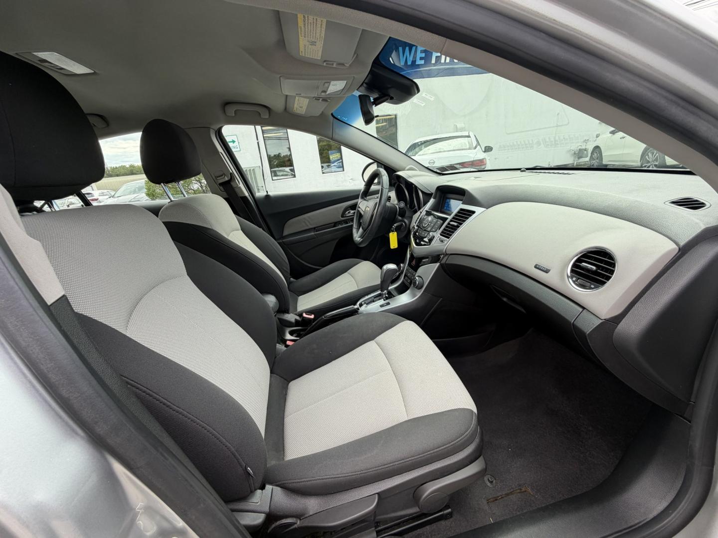 2011 SILVER Chevrolet Cruze 2LS (1G1PC5SH4B7) with an 1.8L L4 DOHC 16V FFV engine, 6A transmission, located at 1254 Manheim Pike, Lancaster, PA, 17601, (717) 393-9133, 40.062870, -76.323273- Photo#14