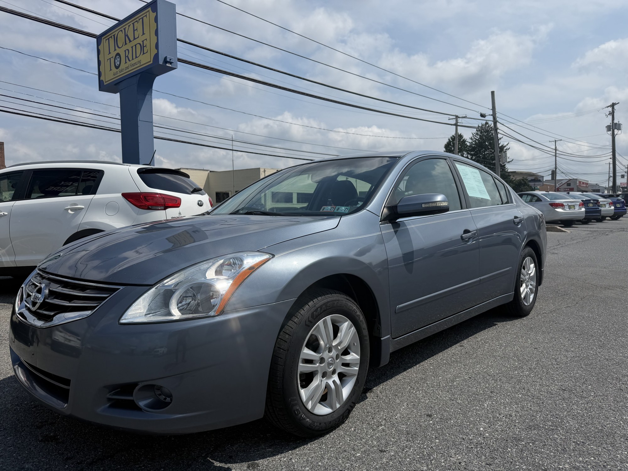 photo of 2012 Nissan Altima 2.5 S