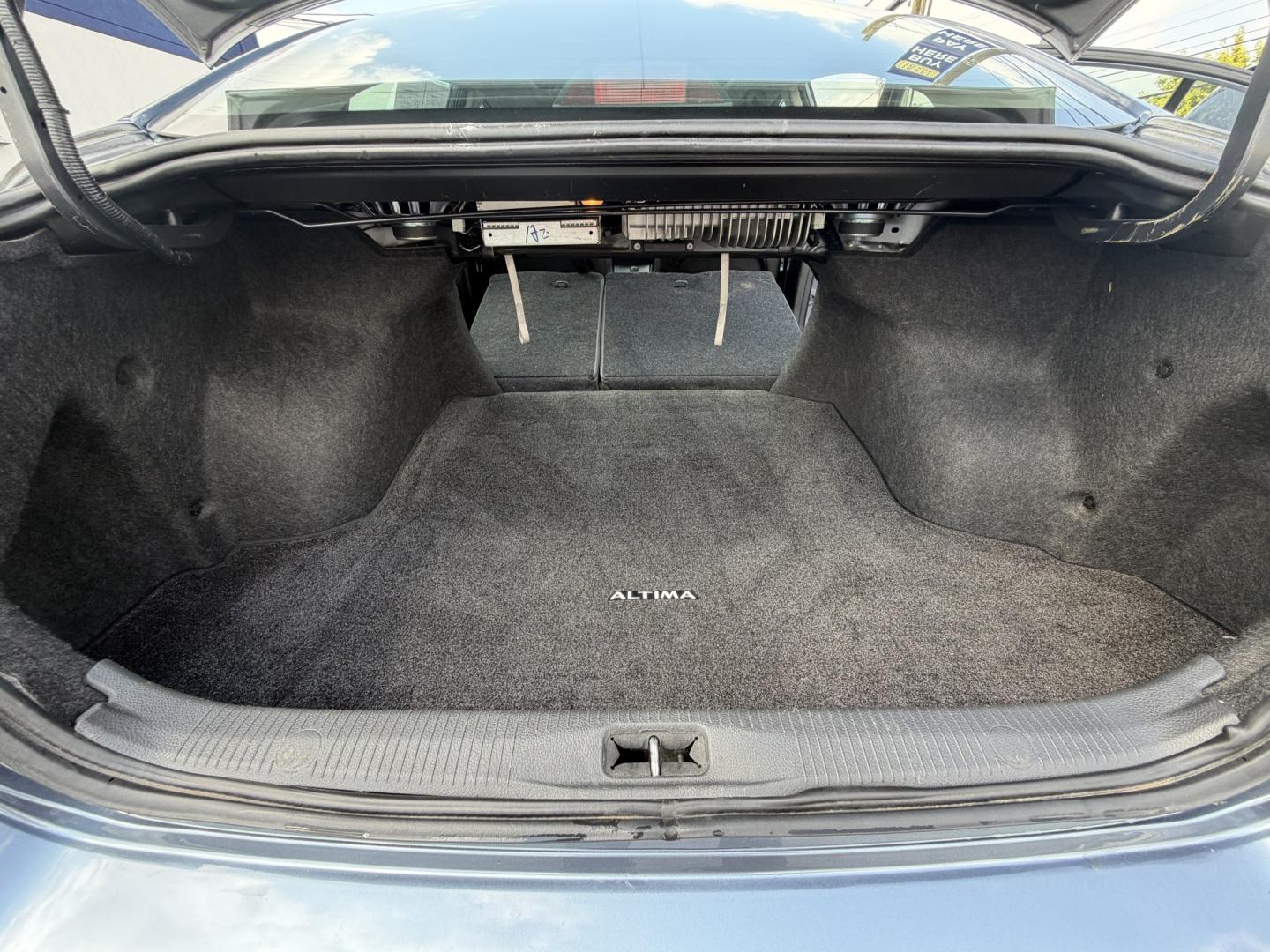 2012 GREY Nissan Altima 2.5 S (1N4AL2AP6CN) with an 2.5L L4 DOHC 16V engine, located at 1254 Manheim Pike, Lancaster, PA, 17601, (717) 393-9133, 40.062870, -76.323273- Photo#18