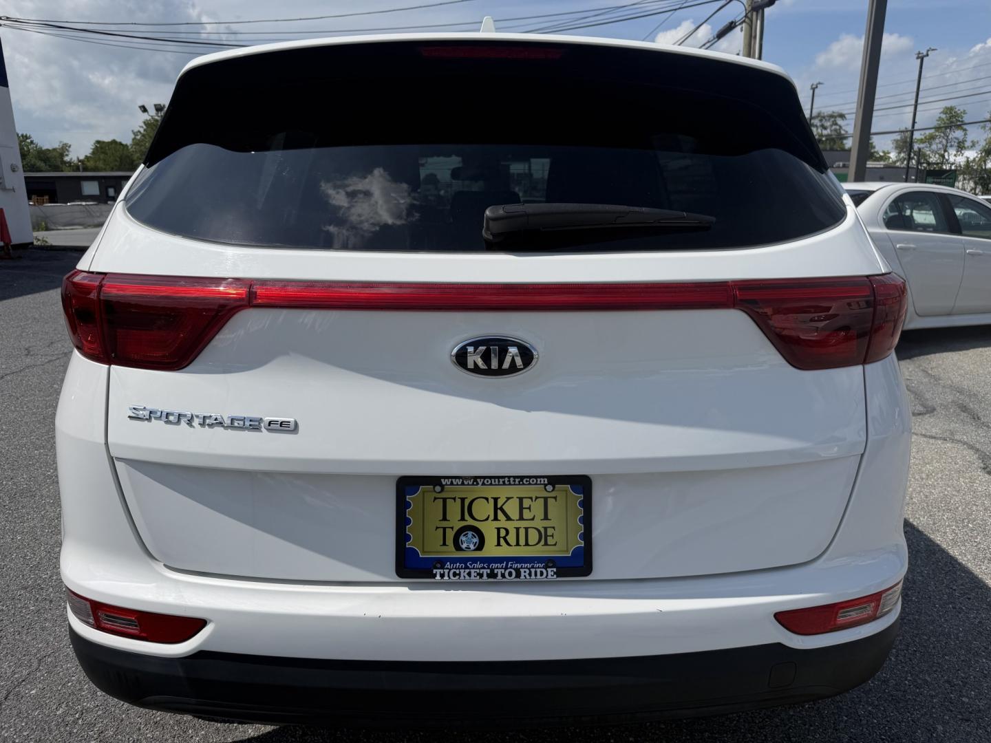 2019 WHITE Kia Sportage LX FWD (KNDPM3AC4K7) with an 2.4L V6 DOHC 24V engine, 6A transmission, located at 1254 Manheim Pike, Lancaster, PA, 17601, (717) 393-9133, 40.062870, -76.323273- Photo#3