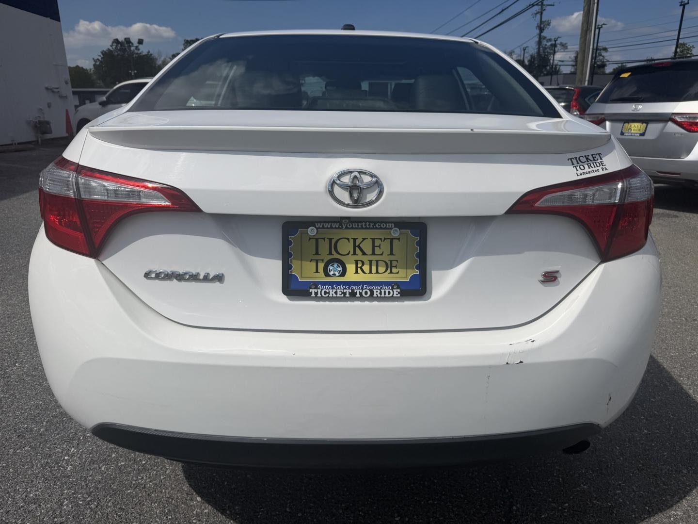 2015 WHITE Toyota Corolla L 4-Speed AT (2T1BURHE2FC) with an 1.8L L4 DOHC 16V engine, 4-Speed Automatic transmission, located at 1254 Manheim Pike, Lancaster, PA, 17601, (717) 393-9133, 40.062870, -76.323273- Photo#3